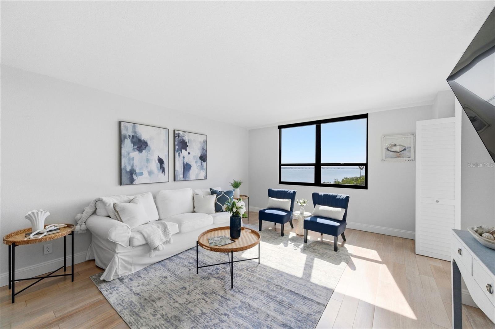 Image 18 of 73 For 2616 Cove Cay Drive 602