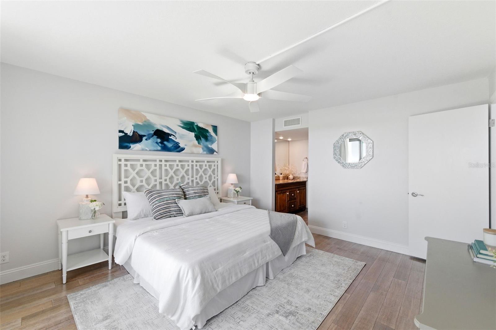 Image 27 of 73 For 2616 Cove Cay Drive 602