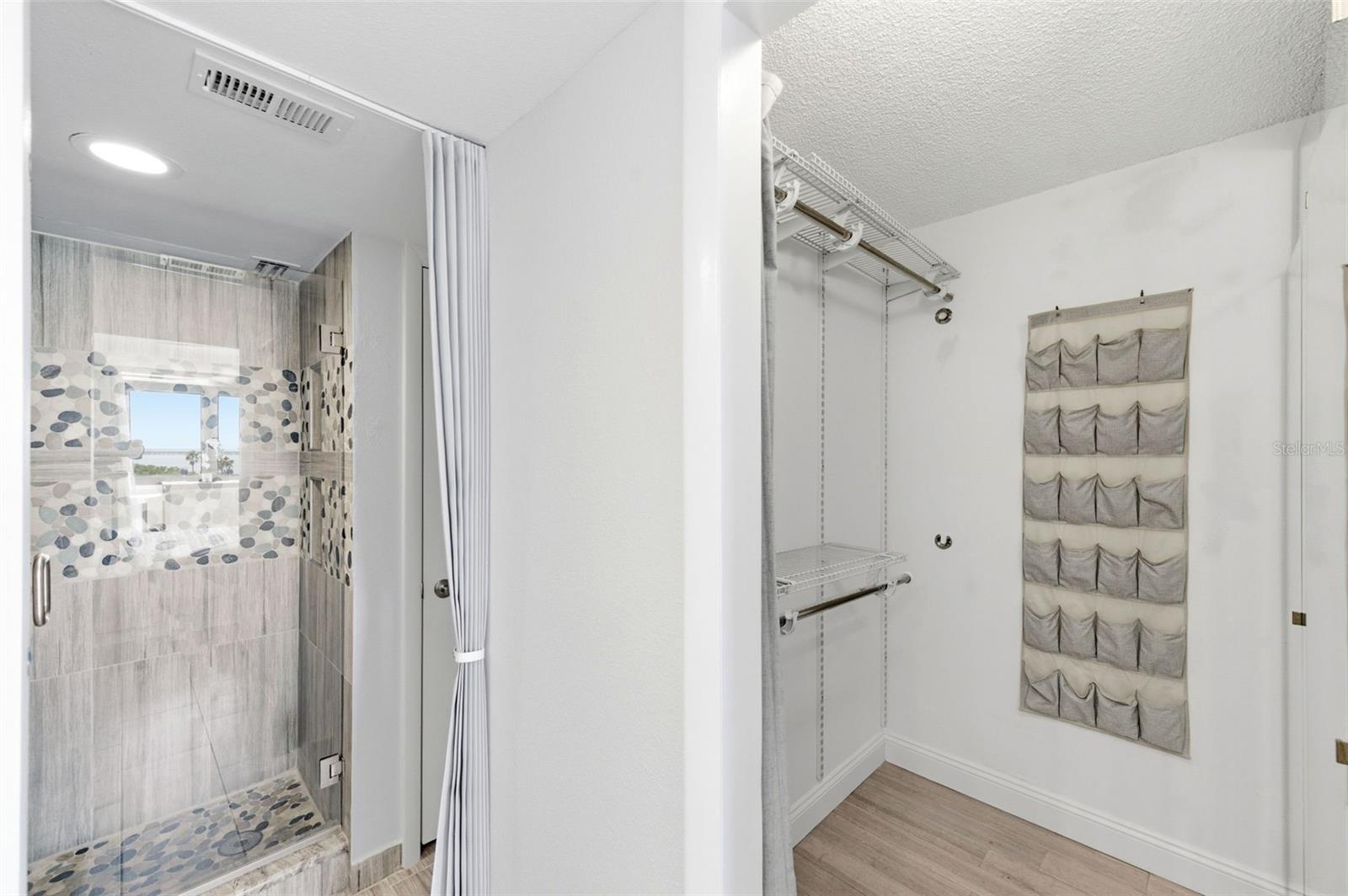 Image 32 of 73 For 2616 Cove Cay Drive 602