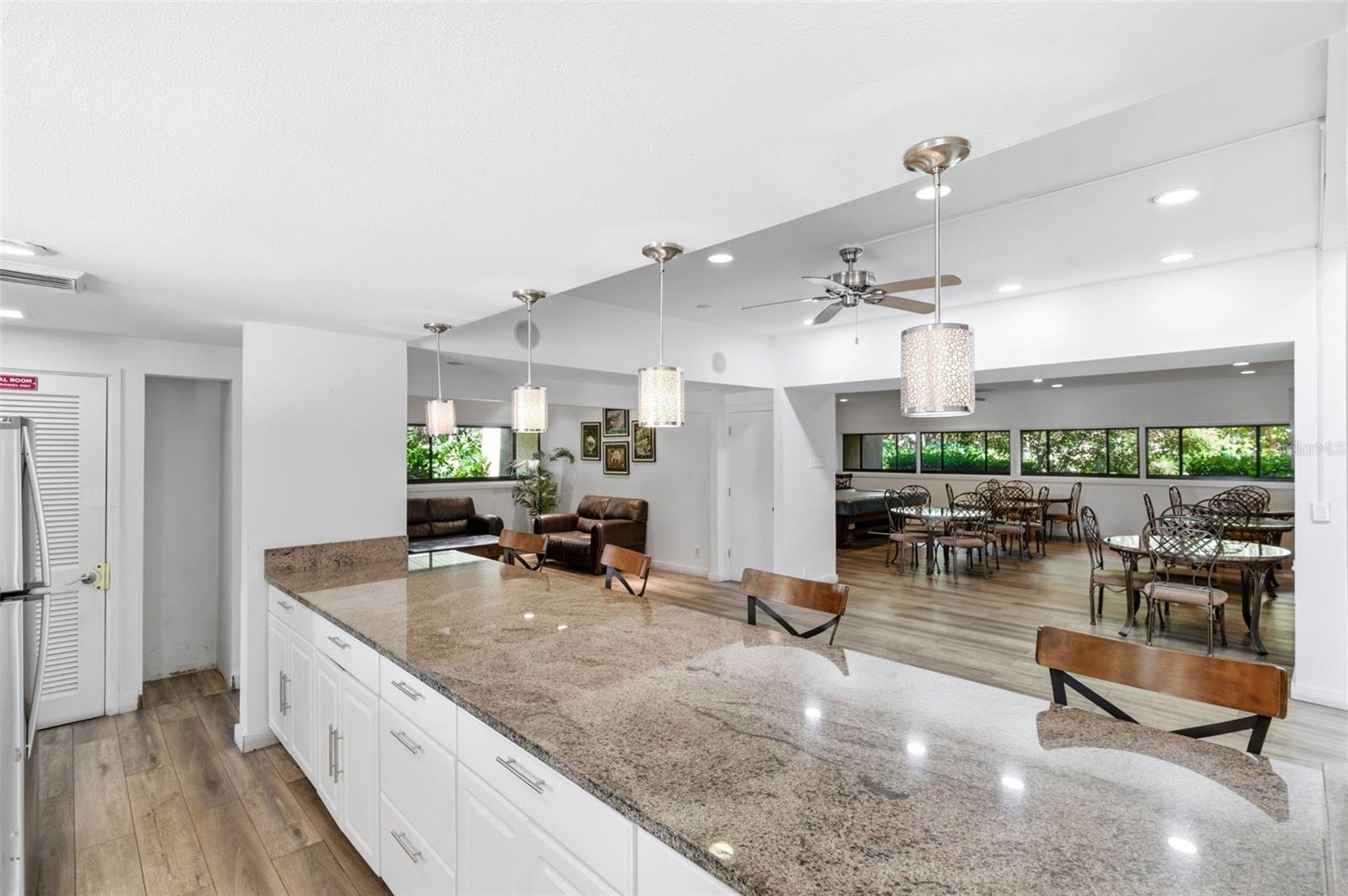 Image 41 of 73 For 2616 Cove Cay Drive 602