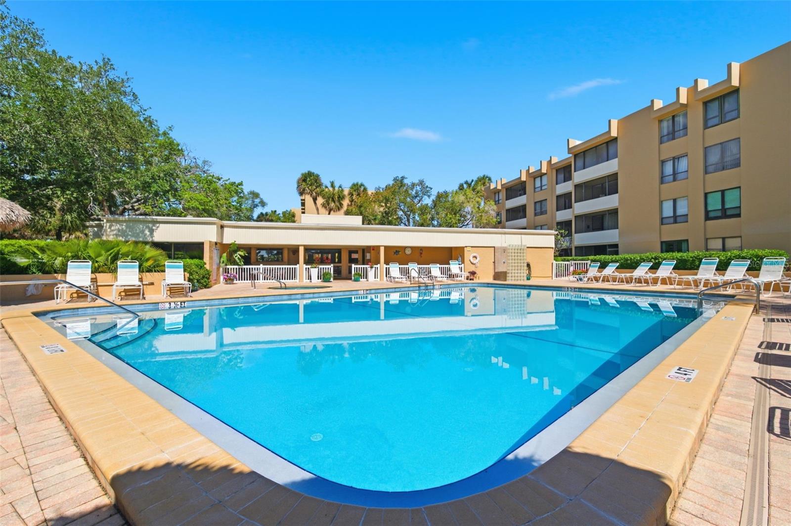 Image 49 of 73 For 2616 Cove Cay Drive 602