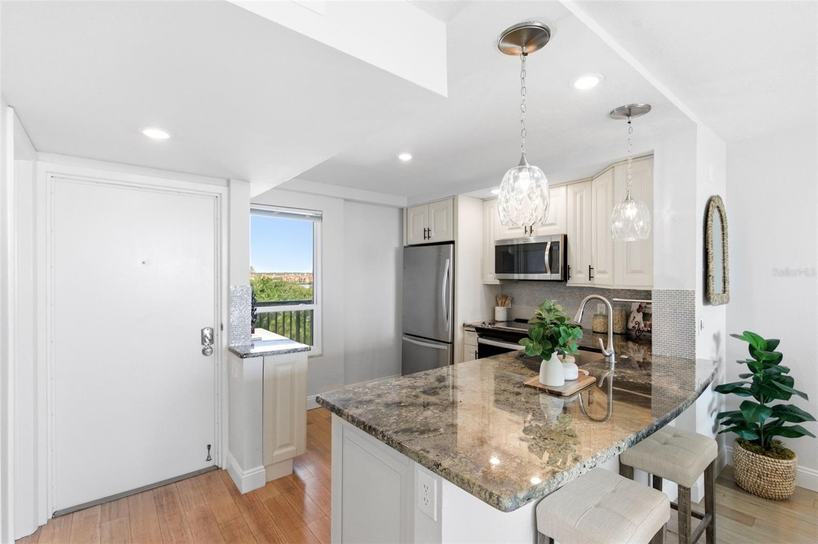 Image 5 of 73 For 2616 Cove Cay Drive 602