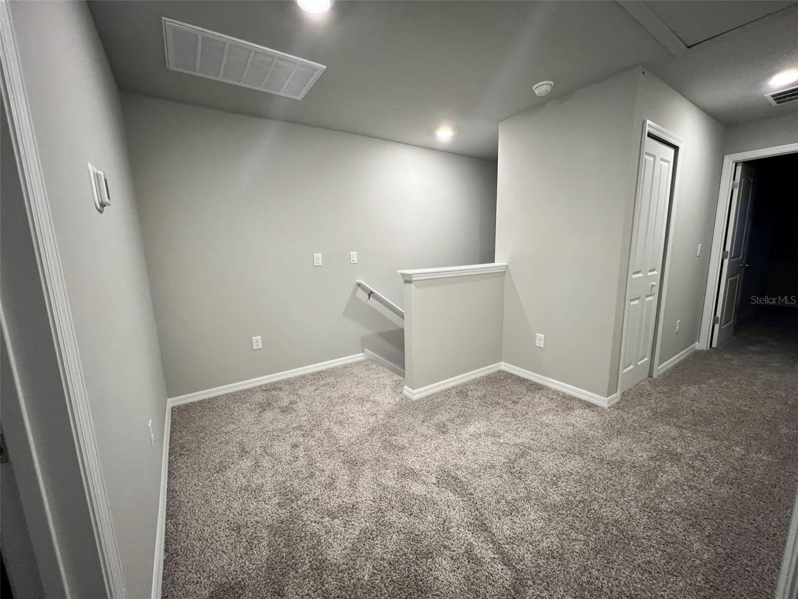 Image 12 of 24 For 7693 Imagination Place