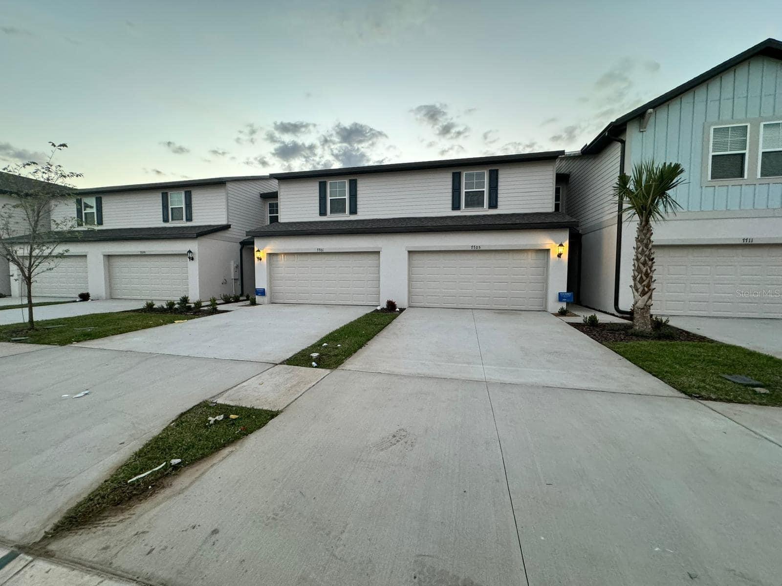 Image 2 of 24 For 7693 Imagination Place