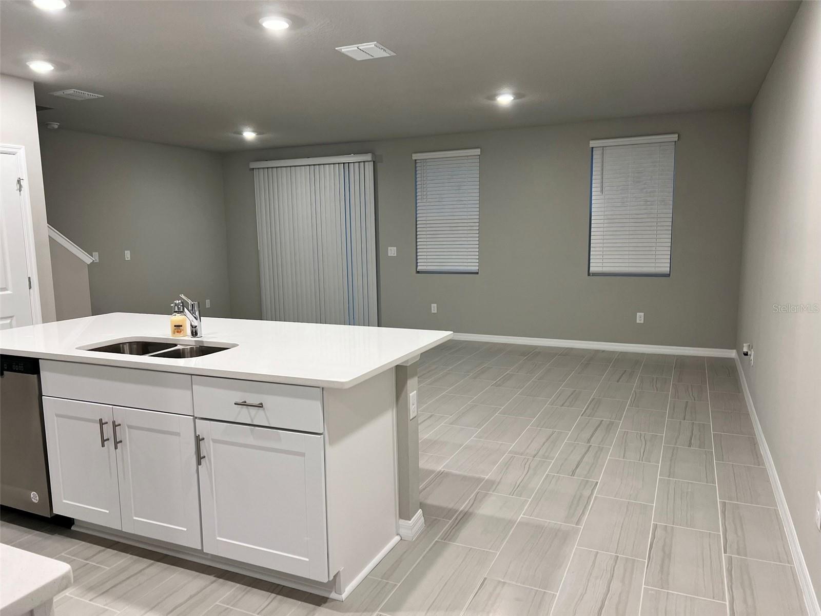 Image 8 of 24 For 7693 Imagination Place