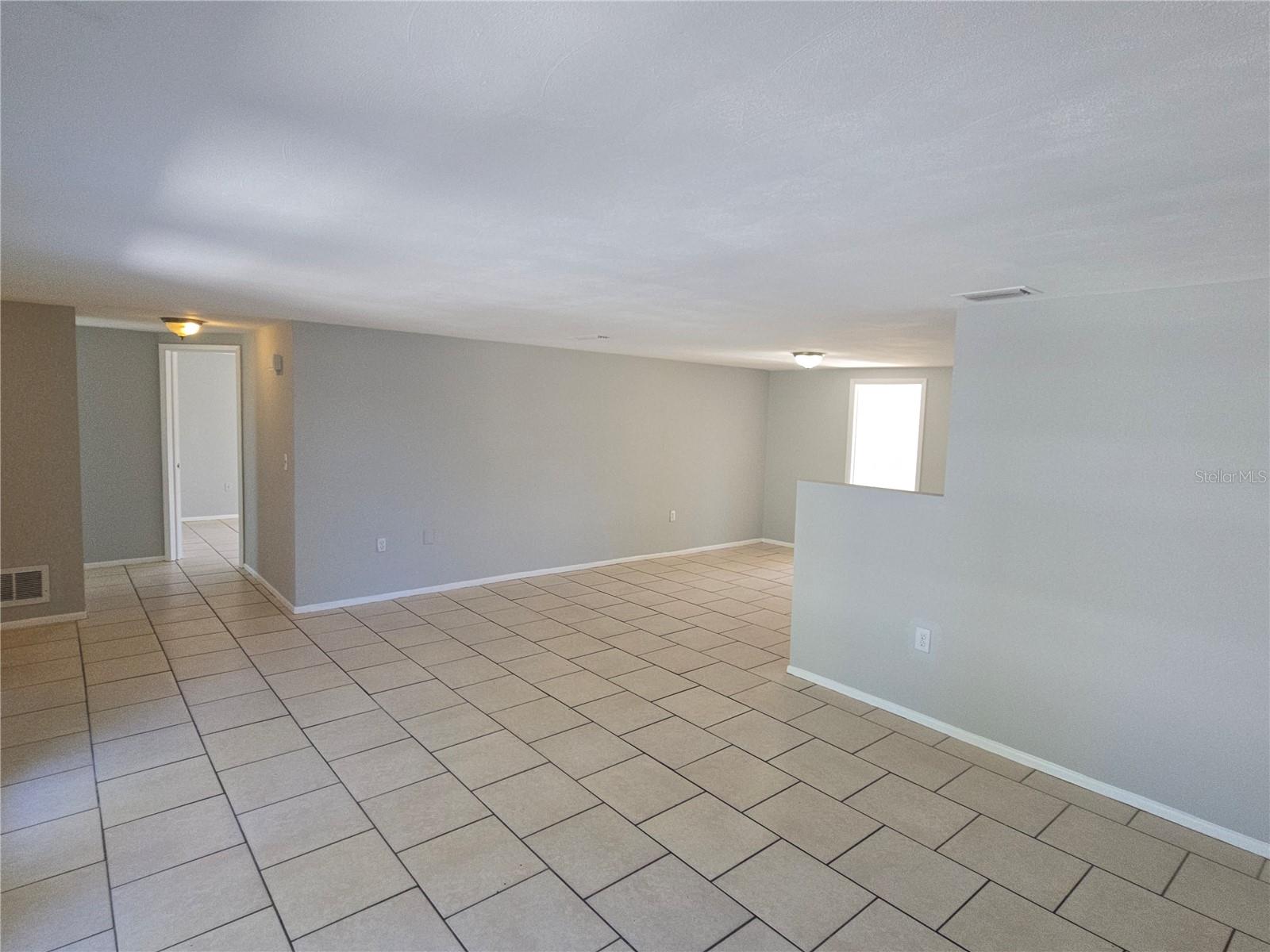 Image 7 of 20 For 11014 Tamarix Avenue