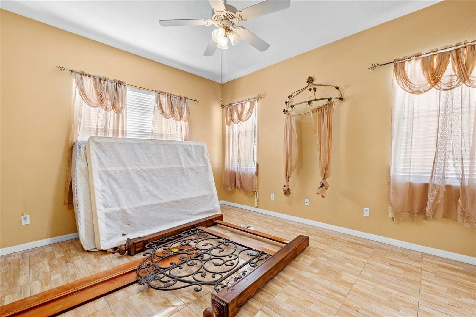 Image 22 of 42 For 4211 Blakemore Place