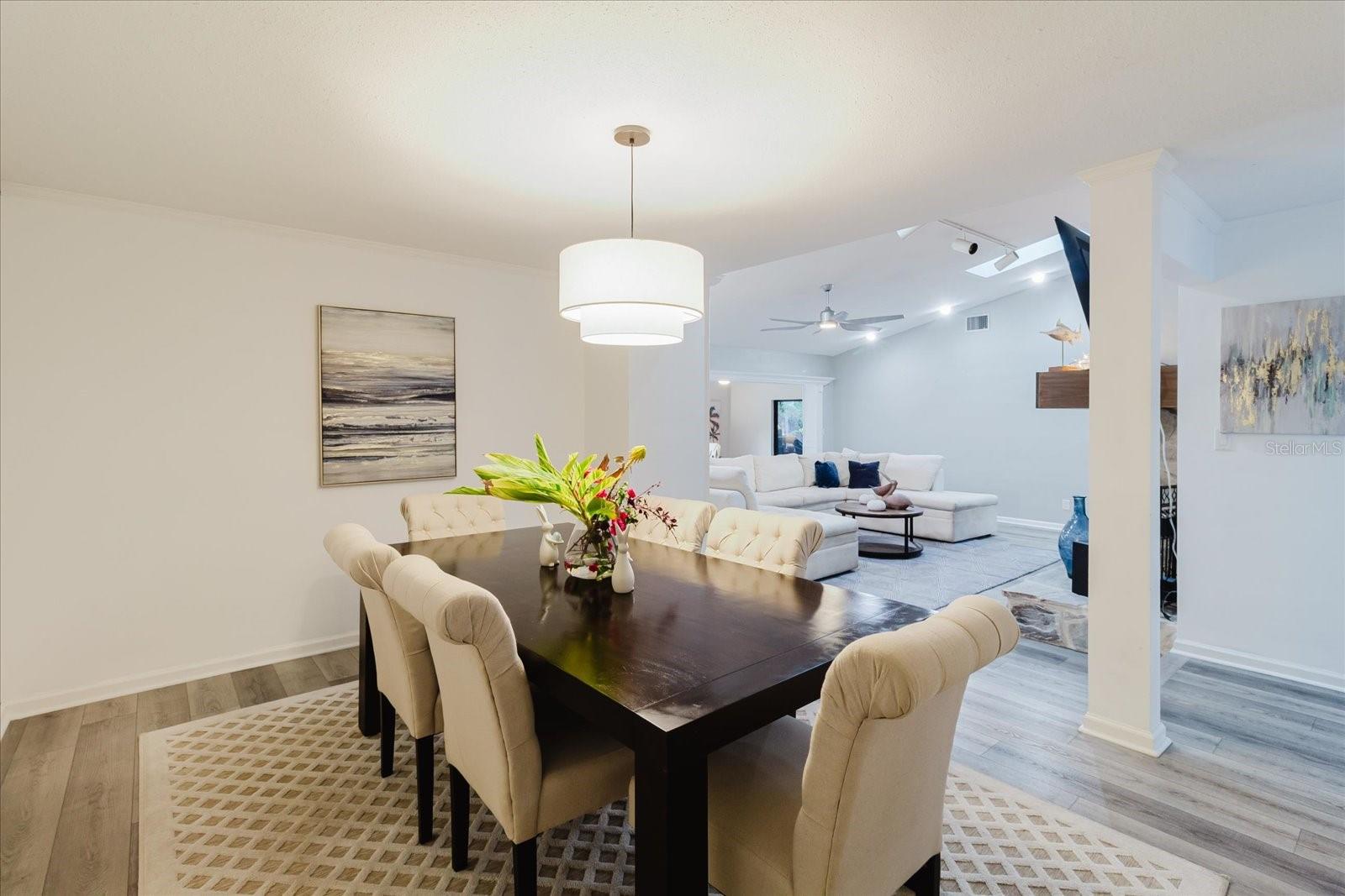 Image 10 of 25 For 715 Rolling Hills Drive