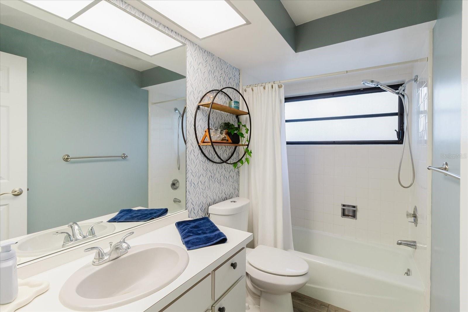 Image 13 of 25 For 715 Rolling Hills Drive