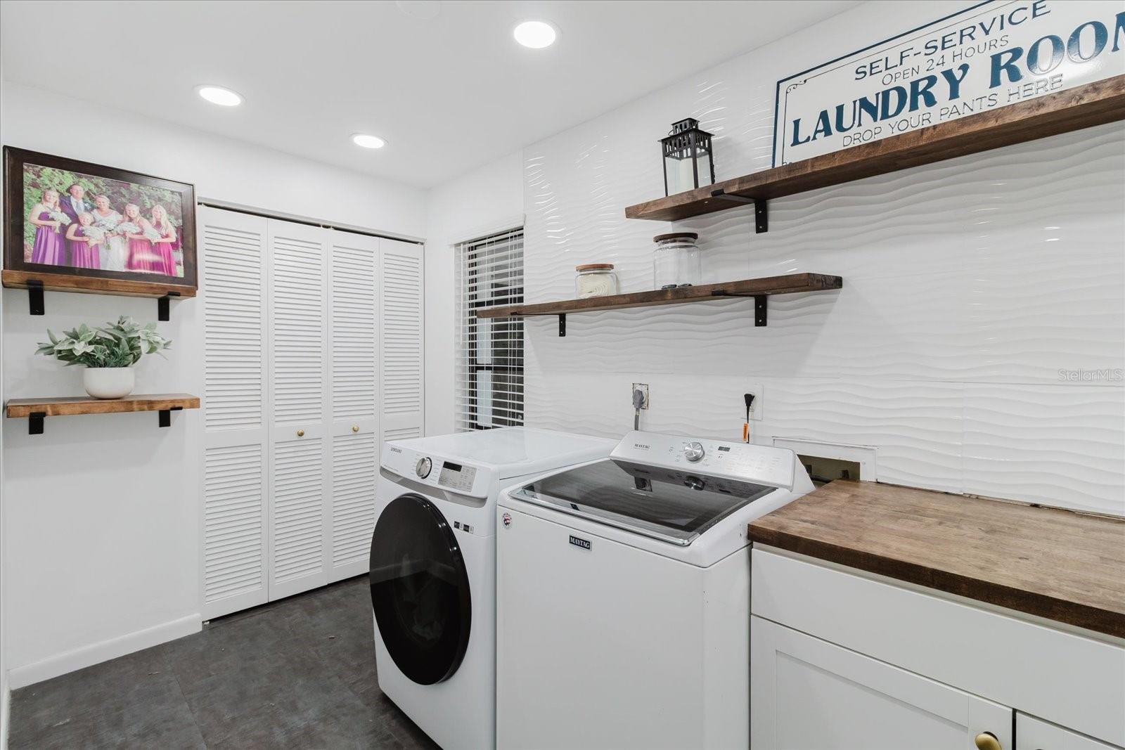 Image 17 of 25 For 715 Rolling Hills Drive