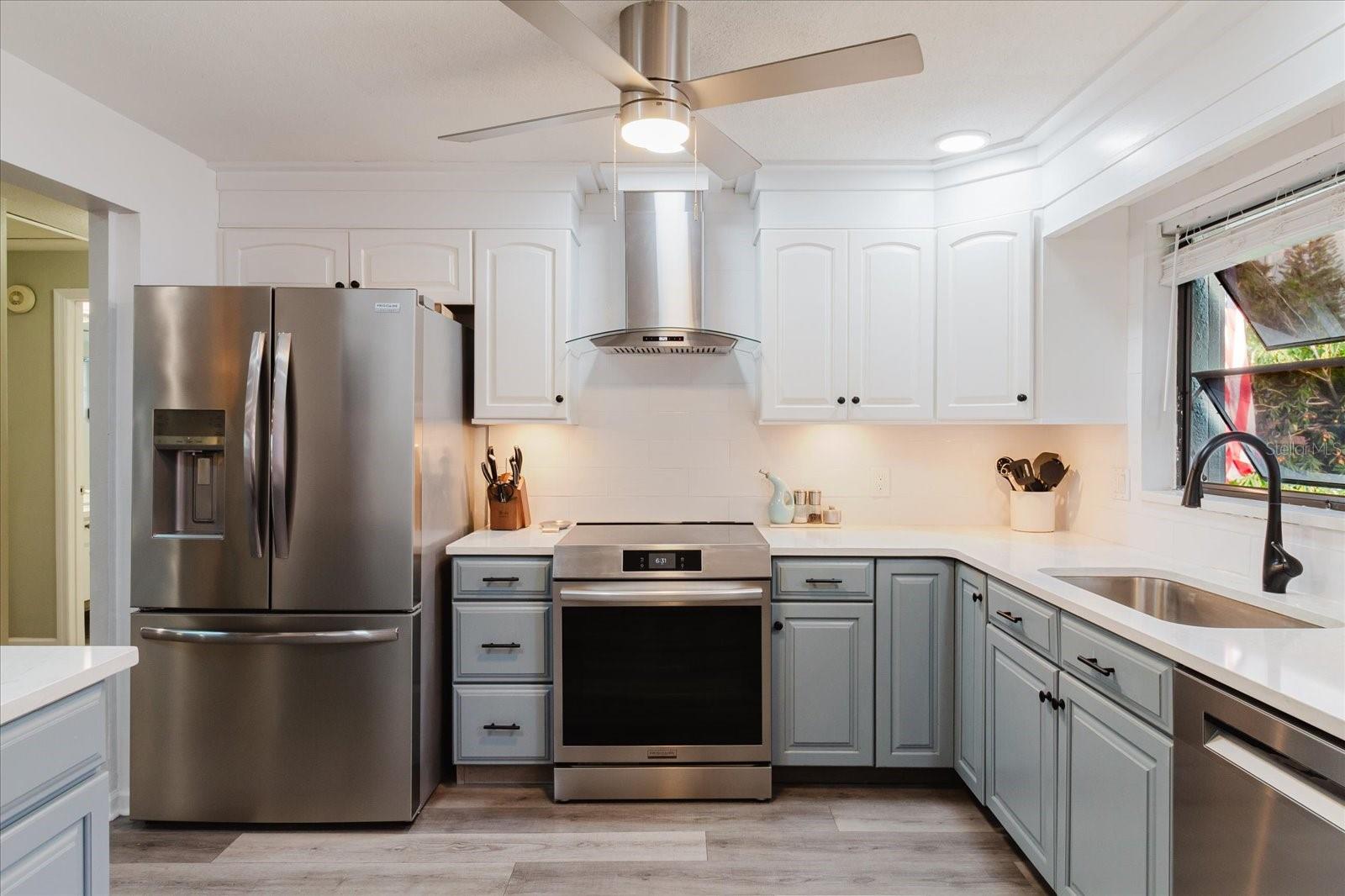 Image 4 of 25 For 715 Rolling Hills Drive