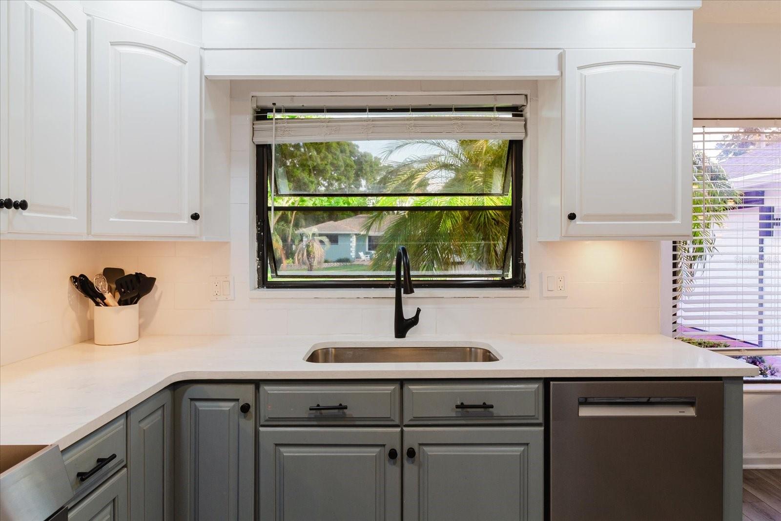 Image 5 of 25 For 715 Rolling Hills Drive