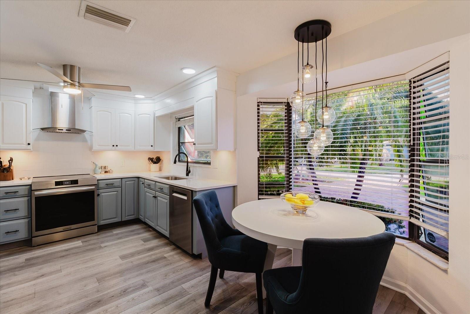 Image 7 of 25 For 715 Rolling Hills Drive