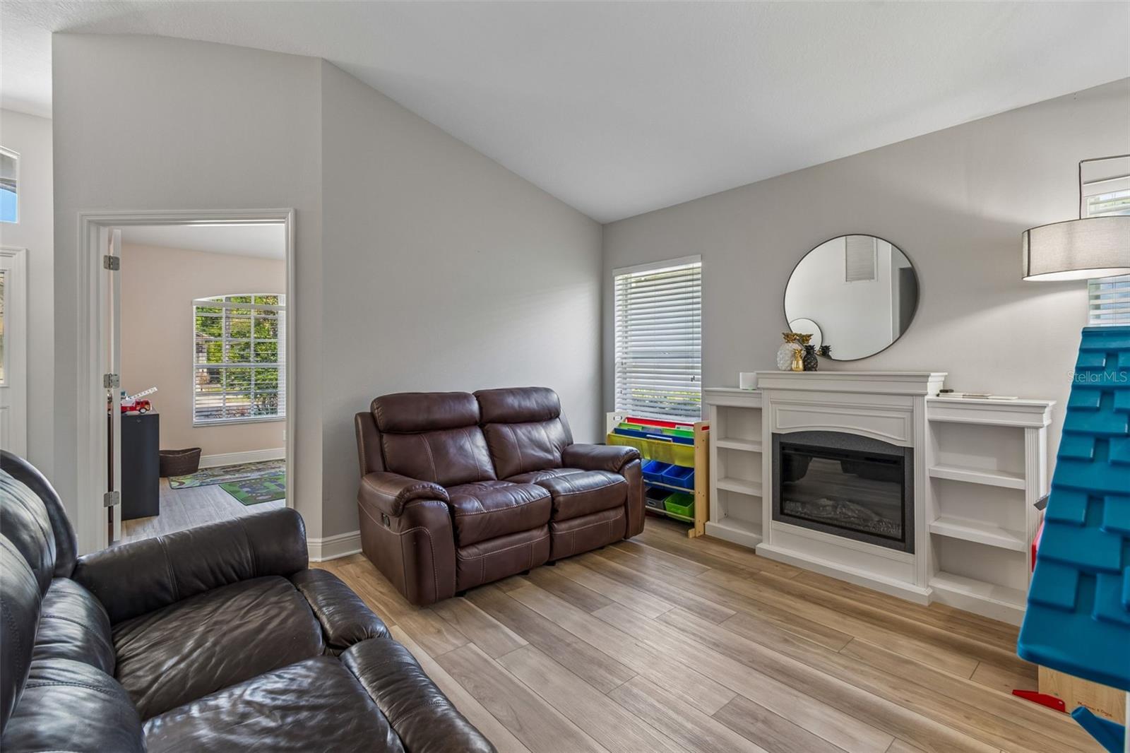 Image 12 of 100 For 2336 Nesslewood Drive