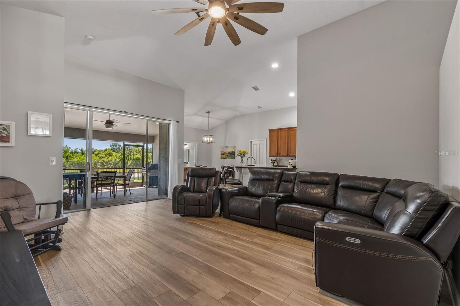 Image 20 of 100 For 2336 Nesslewood Drive