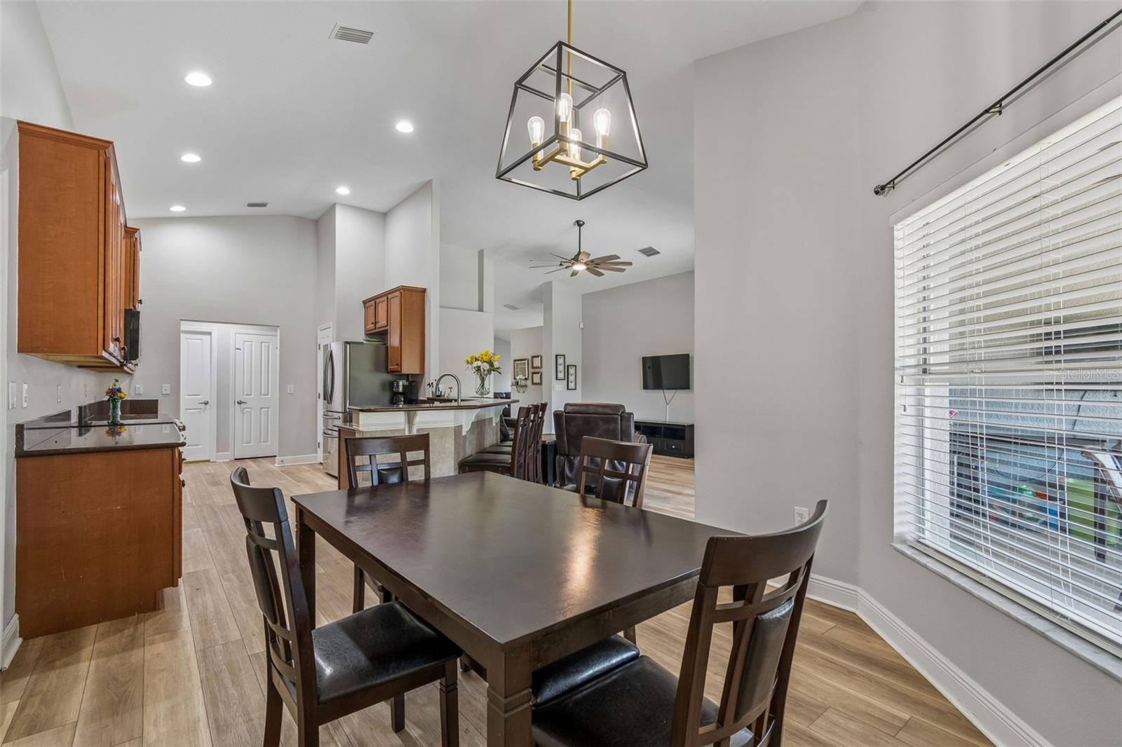 Image 29 of 100 For 2336 Nesslewood Drive