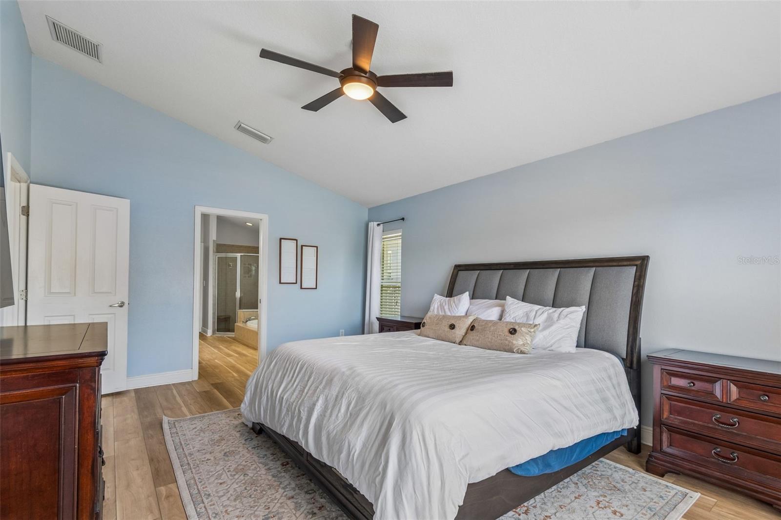 Image 31 of 100 For 2336 Nesslewood Drive