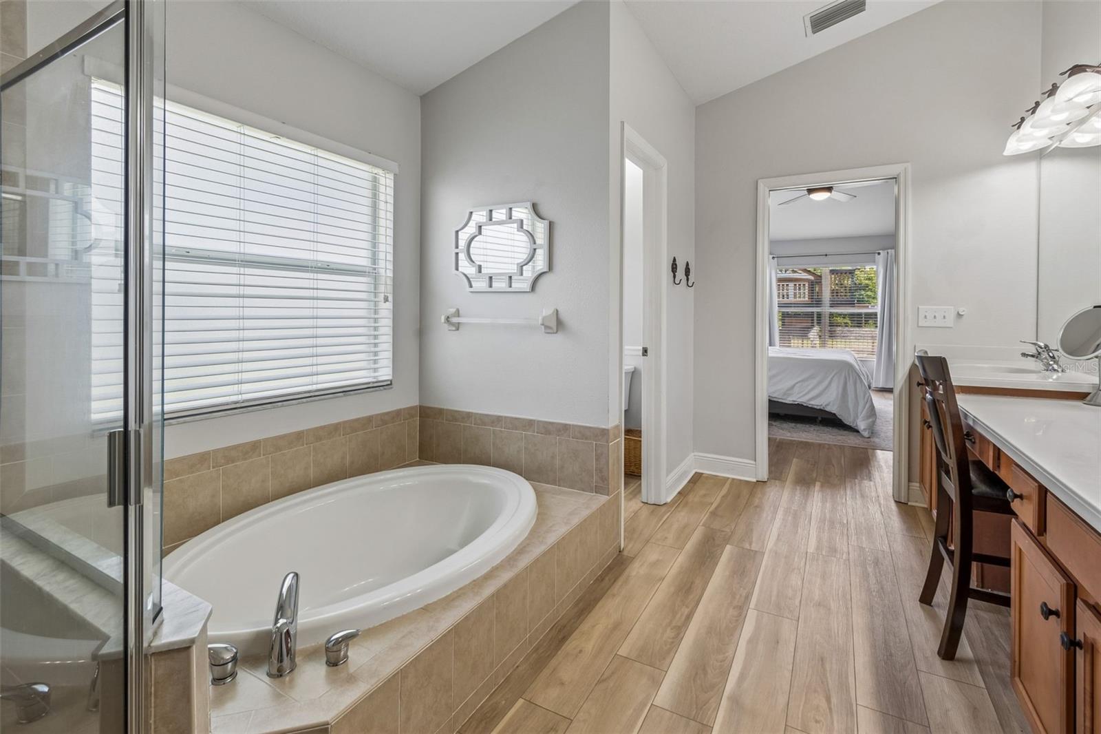 Image 36 of 100 For 2336 Nesslewood Drive