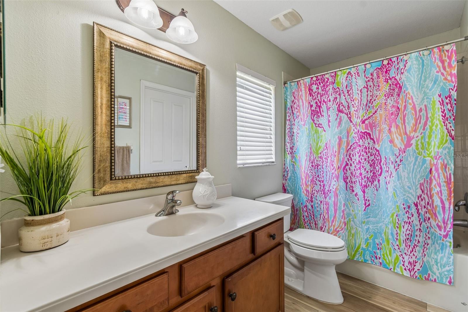 Image 44 of 100 For 2336 Nesslewood Drive