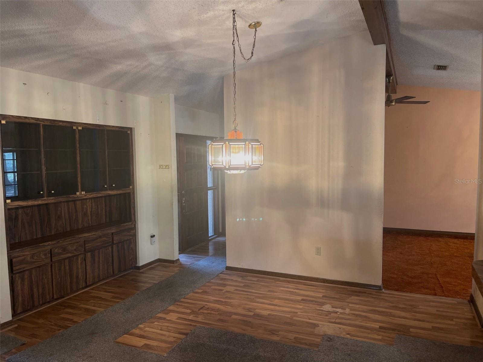 Image 7 of 19 For 5526 Cactus Circle