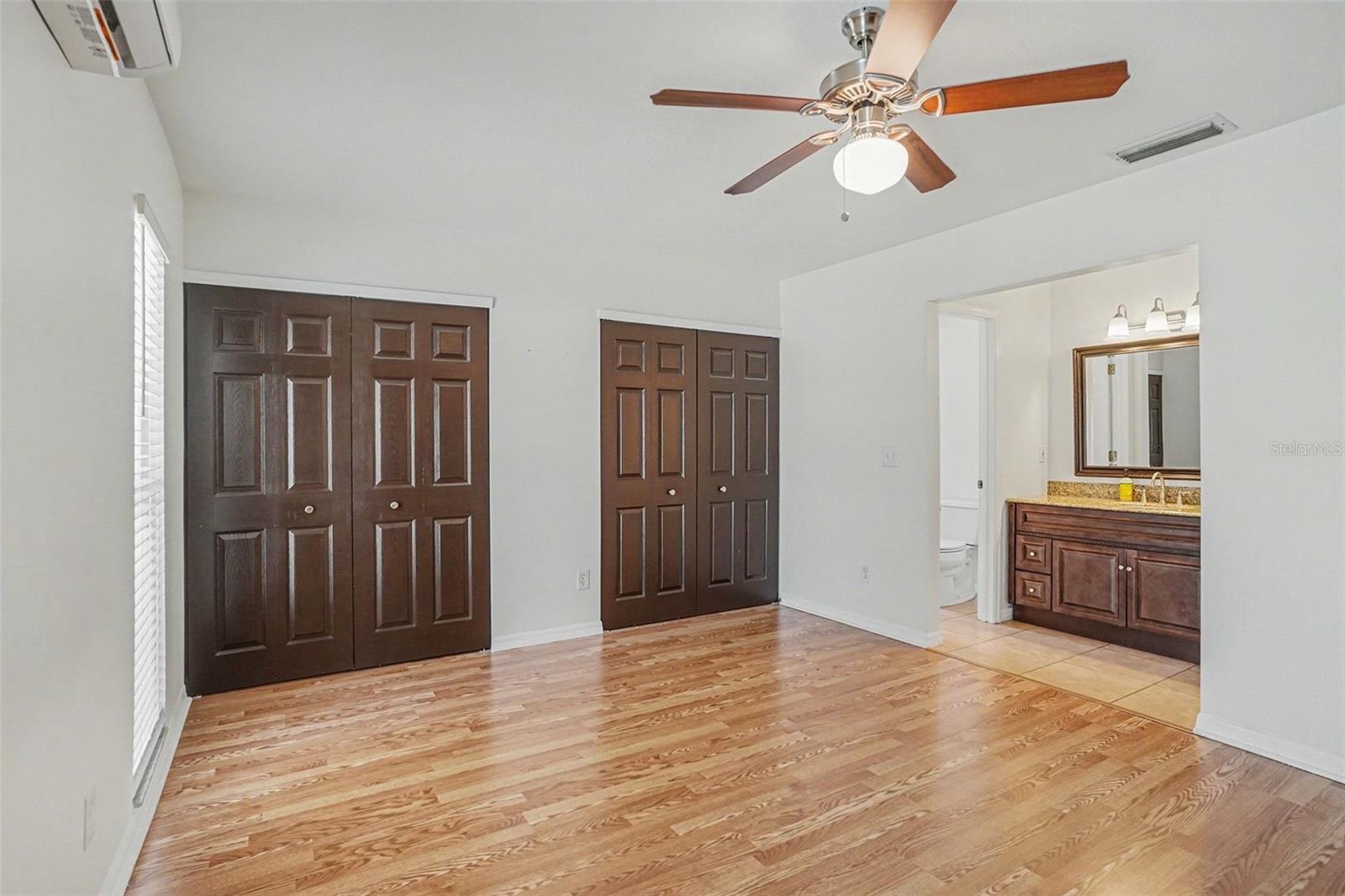 Image 10 of 21 For 3718 Greenford Street