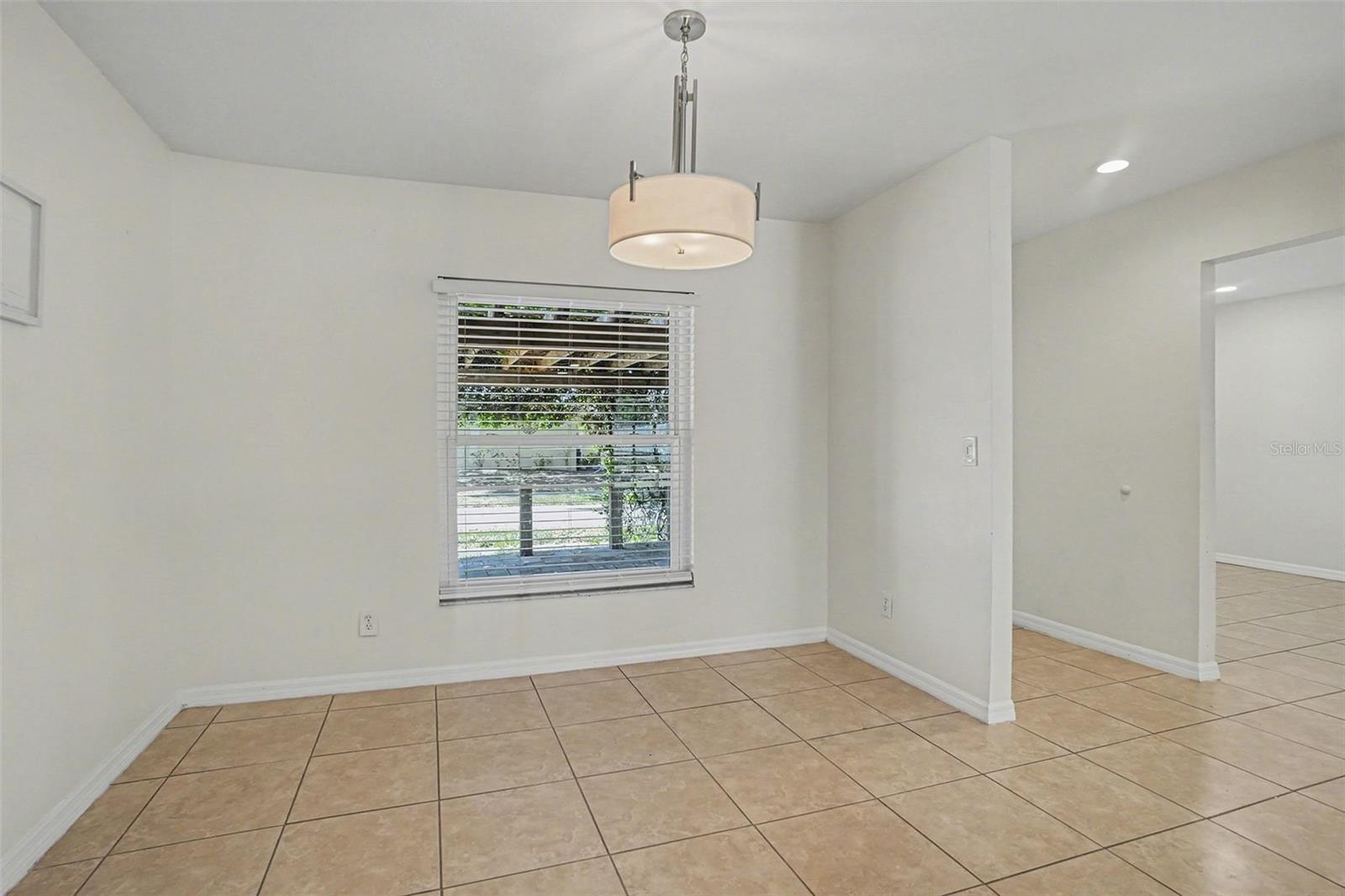 Image 3 of 21 For 3718 Greenford Street