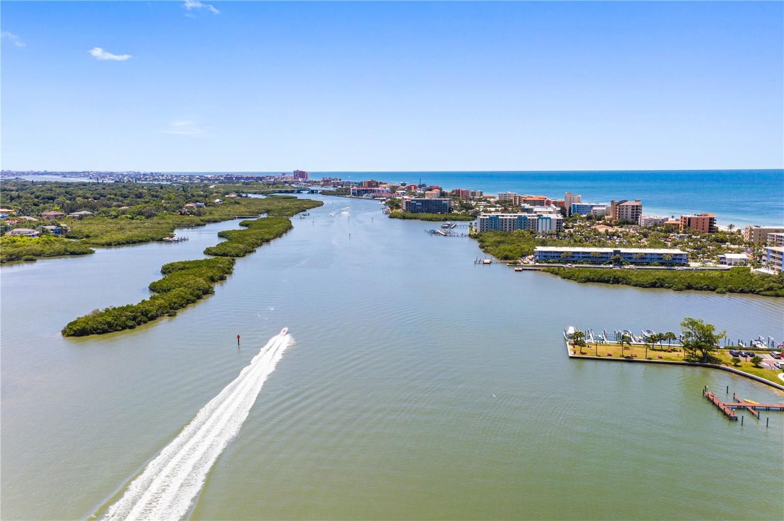 Image 10 of 73 For 19701 Gulf Boulevard 307