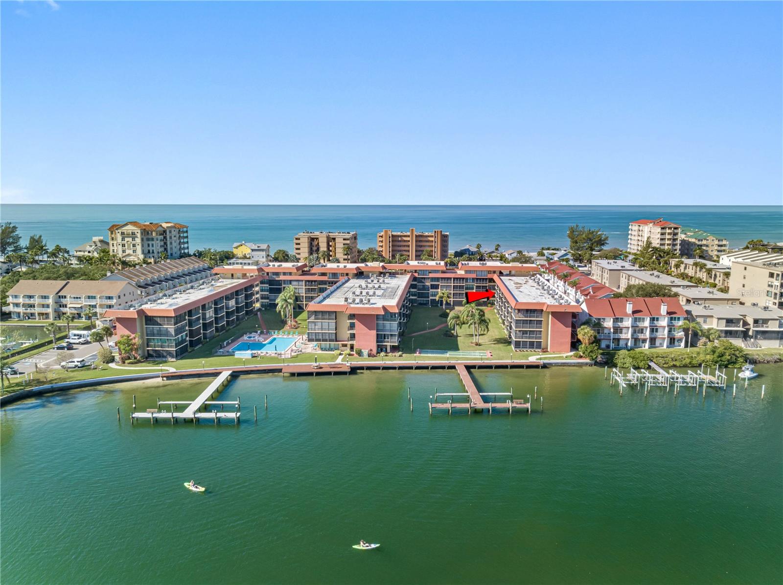 Image 12 of 73 For 19701 Gulf Boulevard 307