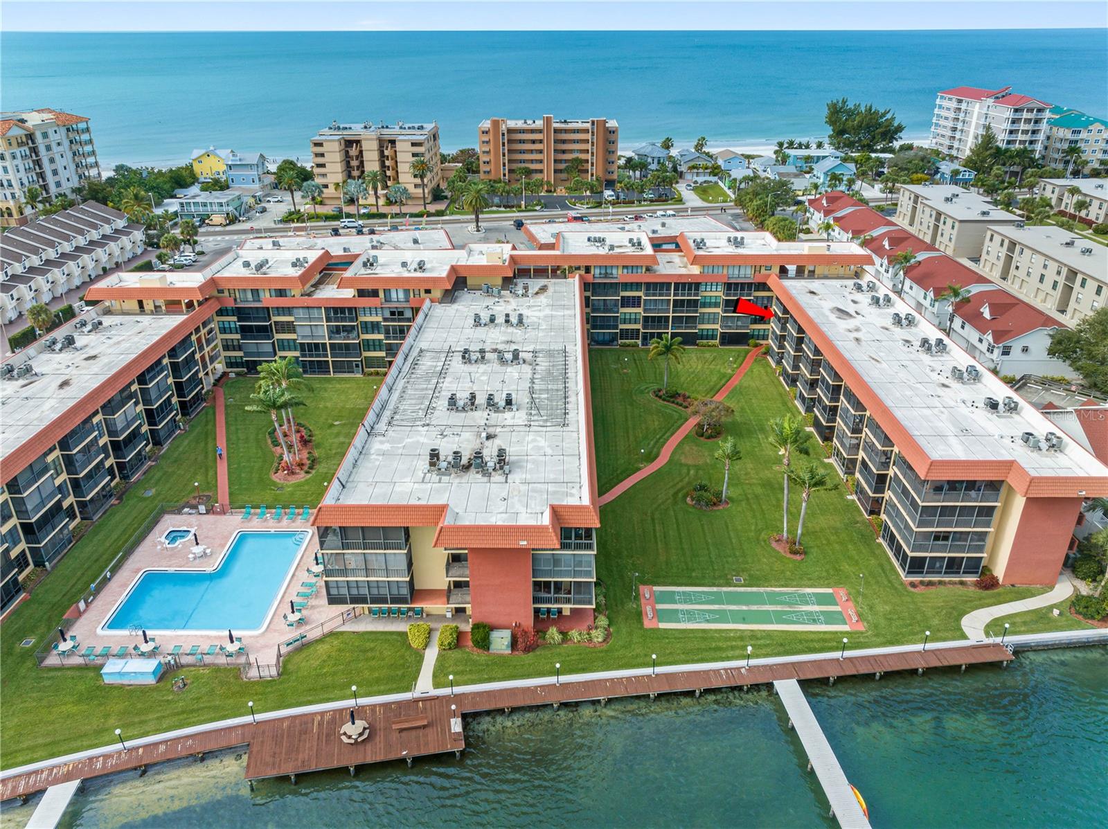 Image 25 of 73 For 19701 Gulf Boulevard 307