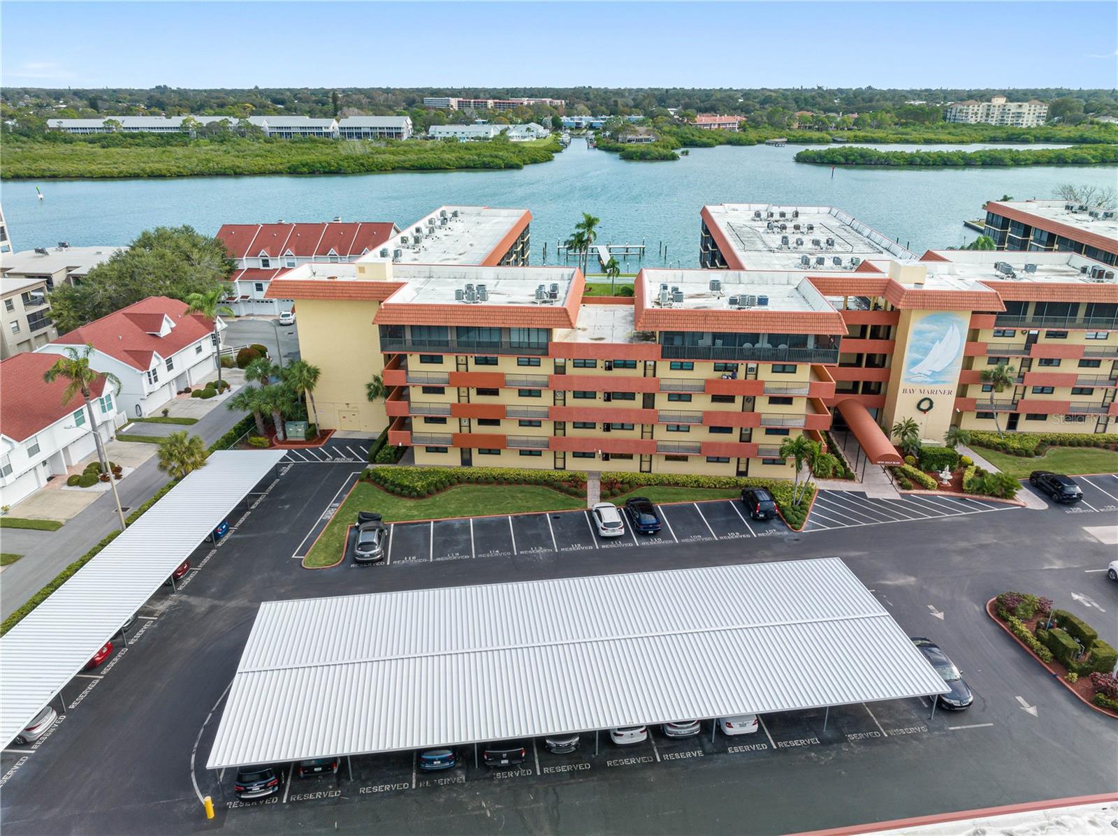 Image 33 of 73 For 19701 Gulf Boulevard 307