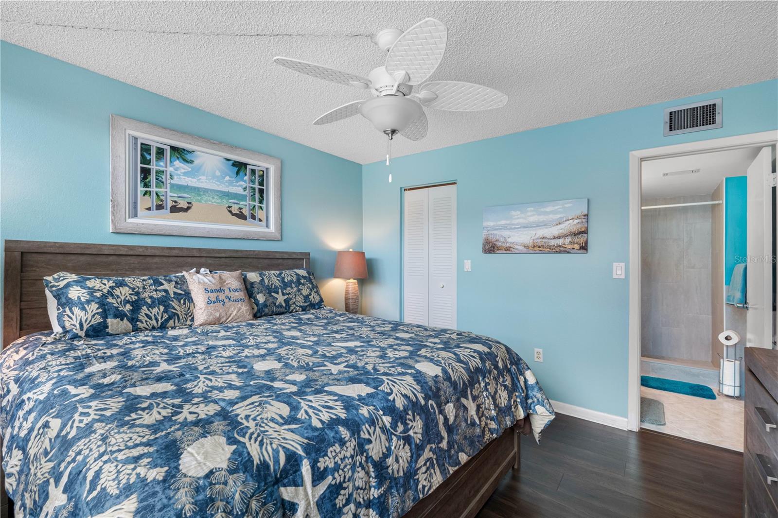 Image 40 of 73 For 19701 Gulf Boulevard 307