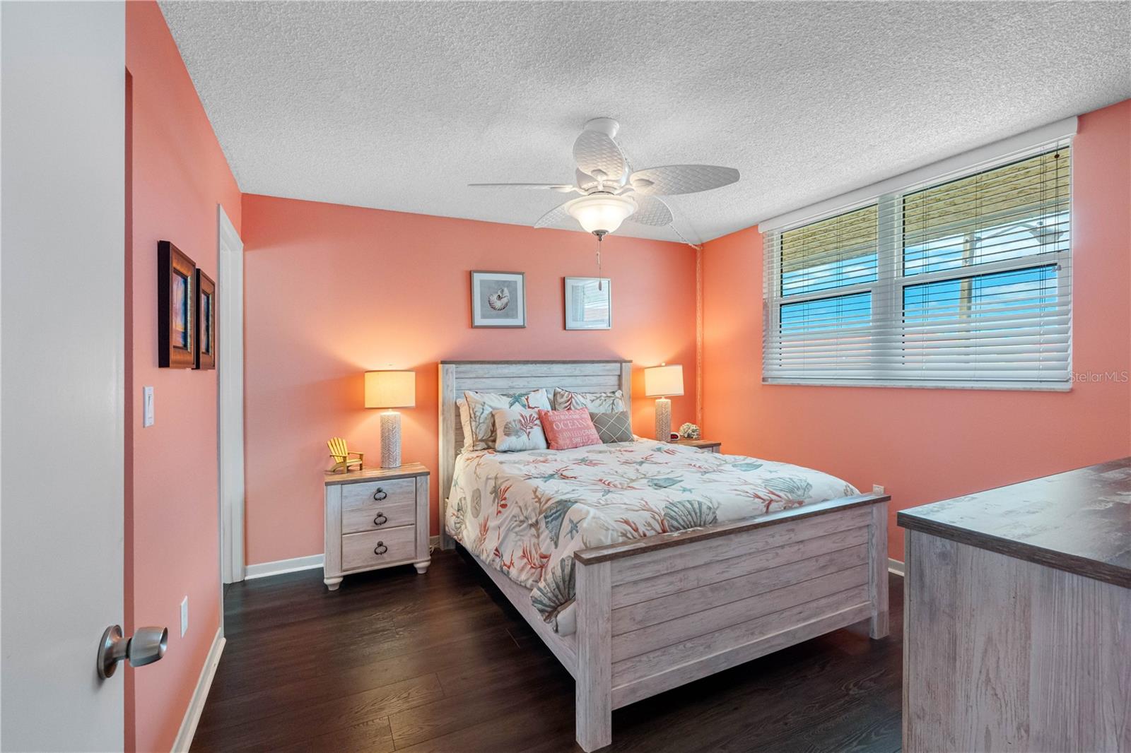 Image 44 of 73 For 19701 Gulf Boulevard 307