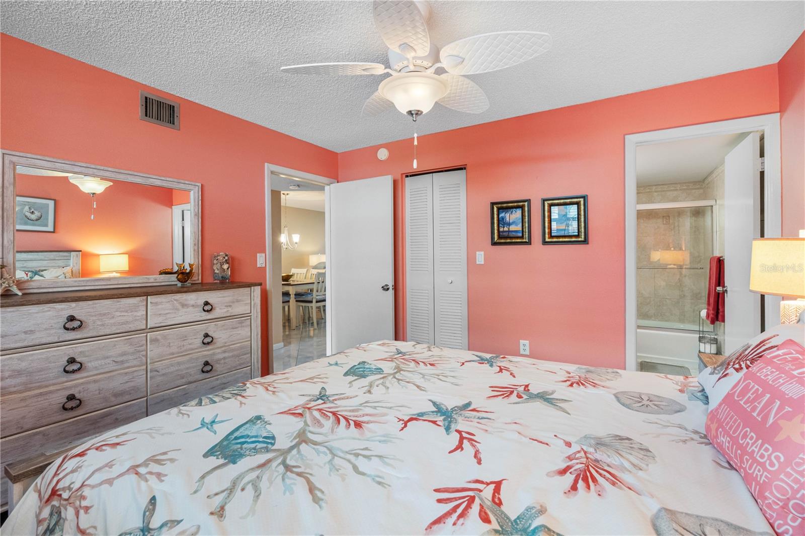 Image 46 of 73 For 19701 Gulf Boulevard 307