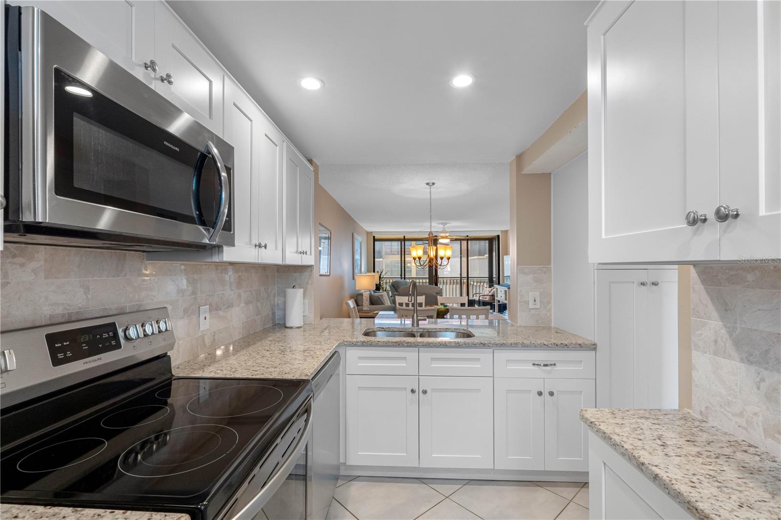 Image 55 of 73 For 19701 Gulf Boulevard 307