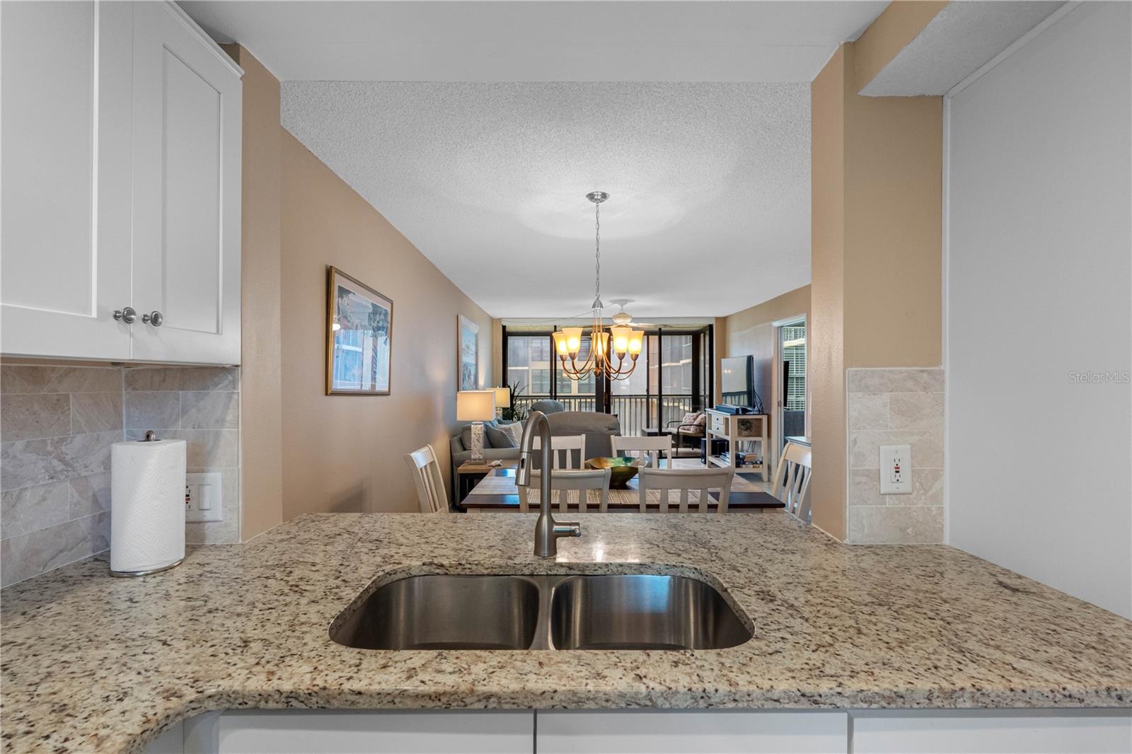 Image 56 of 73 For 19701 Gulf Boulevard 307