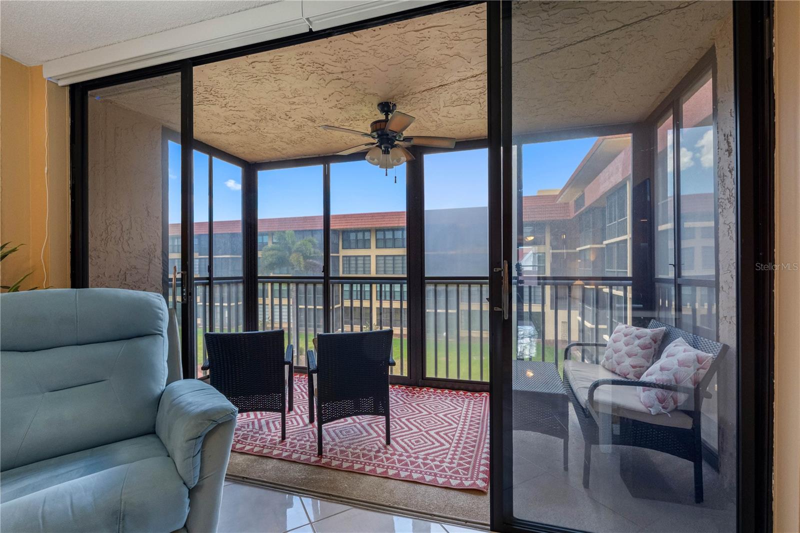 Image 67 of 73 For 19701 Gulf Boulevard 307