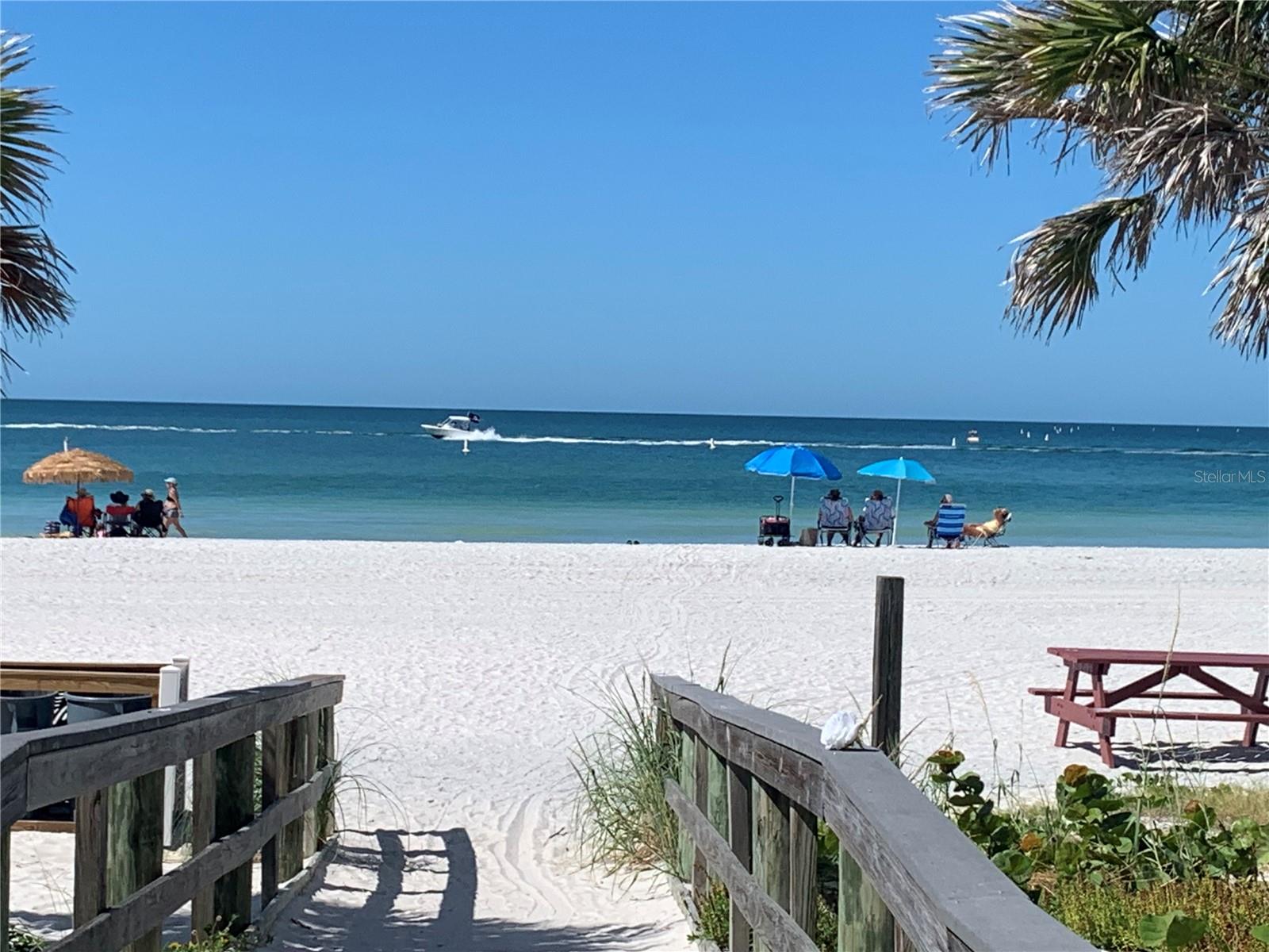 Image 72 of 73 For 19701 Gulf Boulevard 307