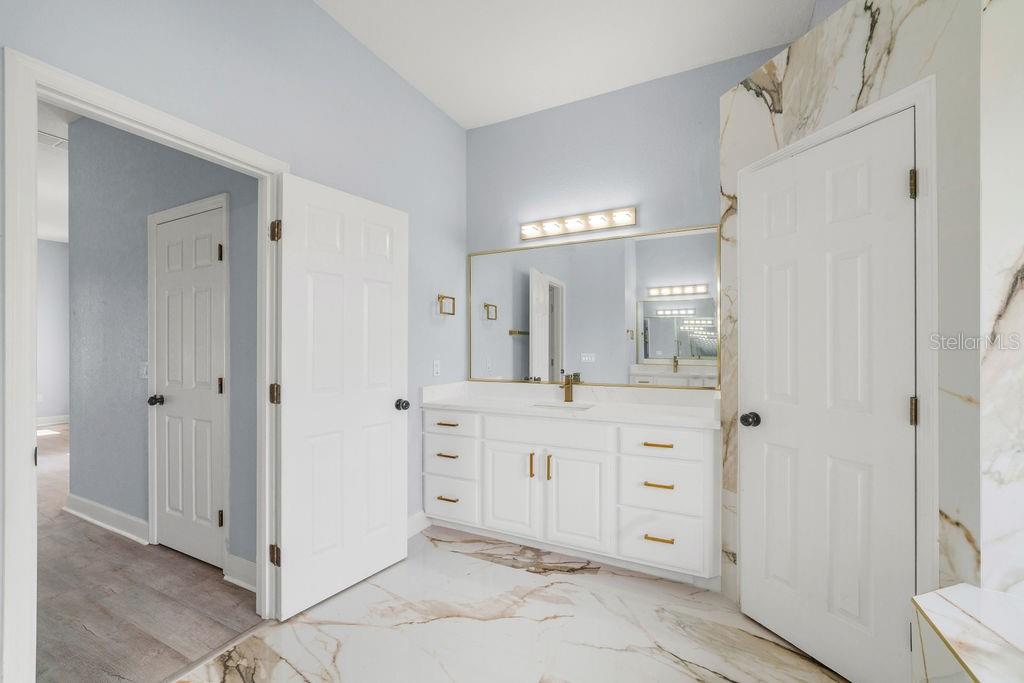 Image 17 of 62 For 258 Terranova Boulevard