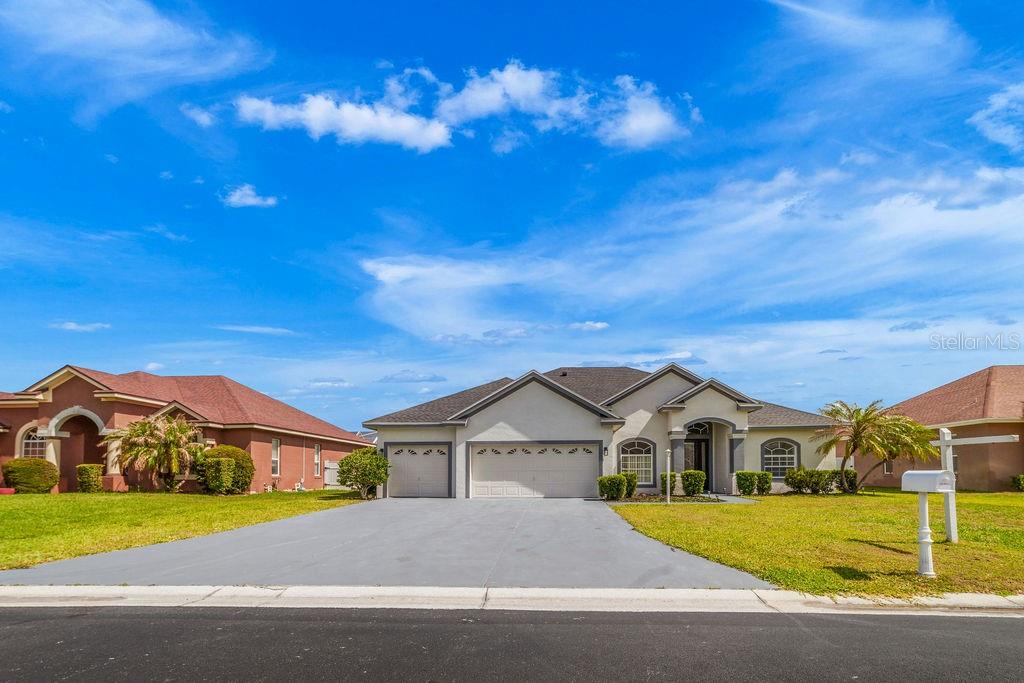 Image 2 of 62 For 258 Terranova Boulevard