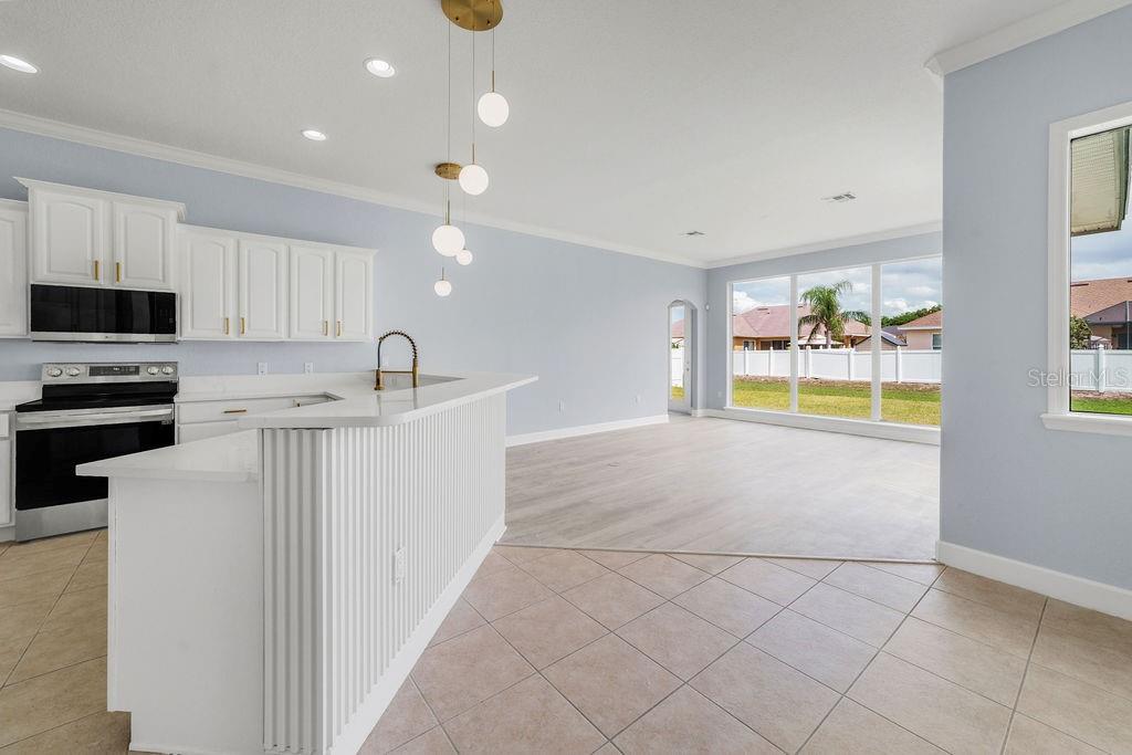 Image 20 of 62 For 258 Terranova Boulevard