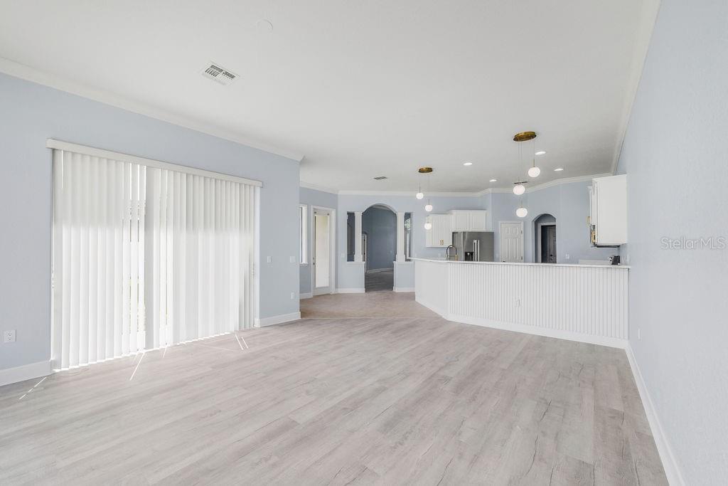 Image 23 of 62 For 258 Terranova Boulevard