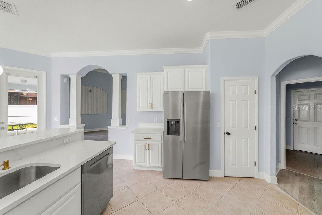 Image 29 of 62 For 258 Terranova Boulevard