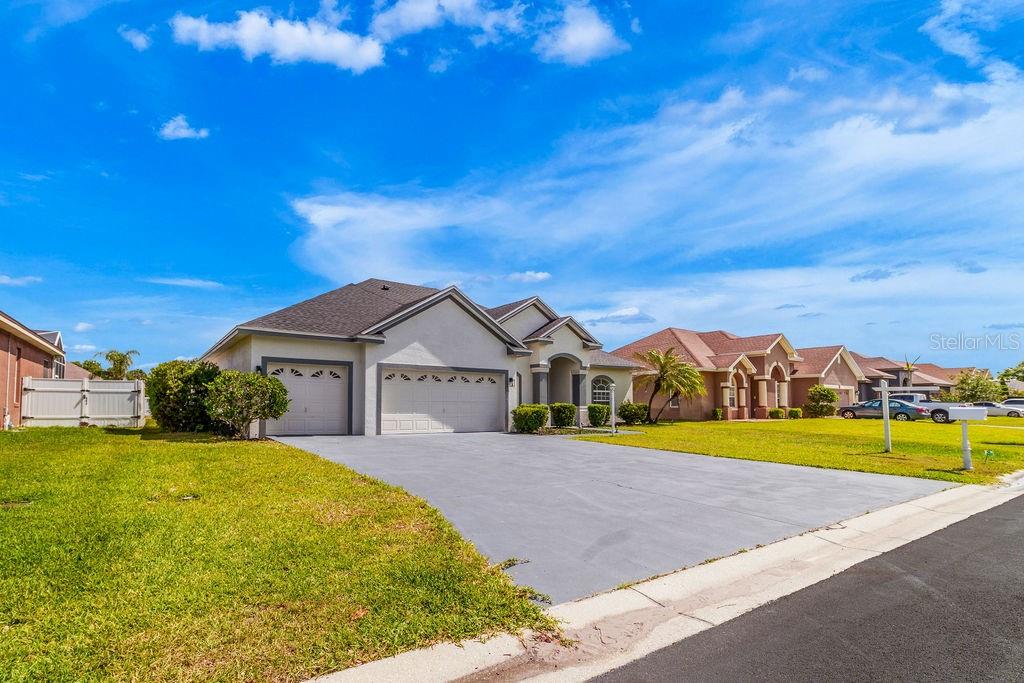 Image 3 of 62 For 258 Terranova Boulevard