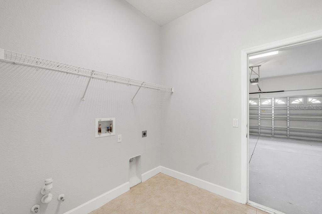 Image 34 of 62 For 258 Terranova Boulevard