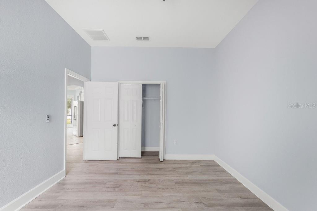 Image 37 of 62 For 258 Terranova Boulevard