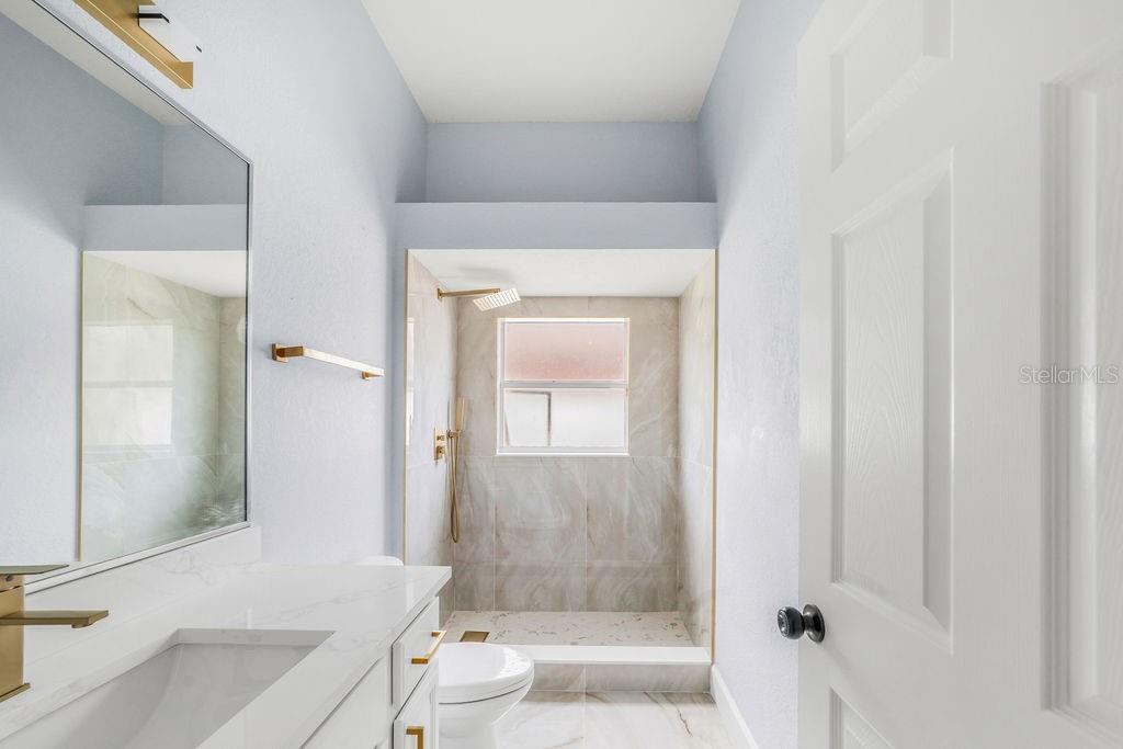 Image 39 of 62 For 258 Terranova Boulevard