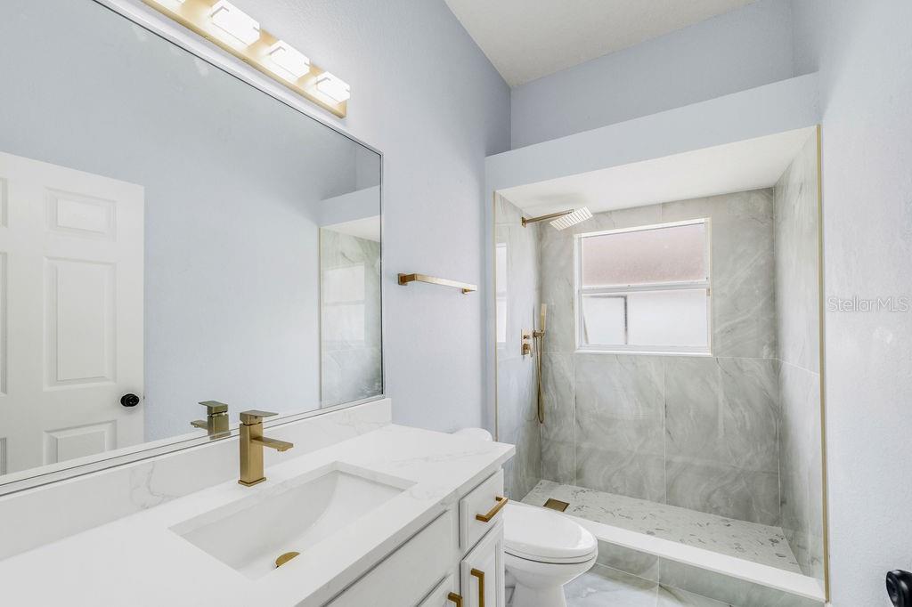 Image 41 of 62 For 258 Terranova Boulevard
