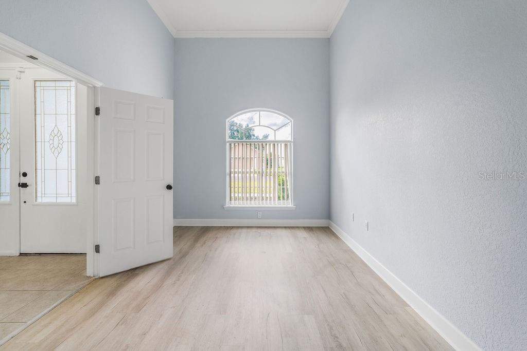 Image 8 of 62 For 258 Terranova Boulevard