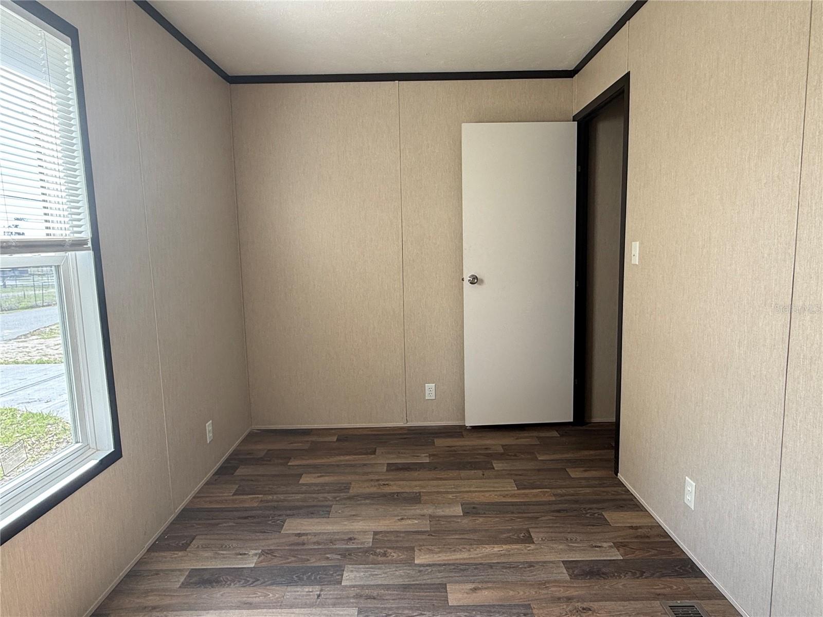 Image 18 of 20 For 806 Swindell Avenue N