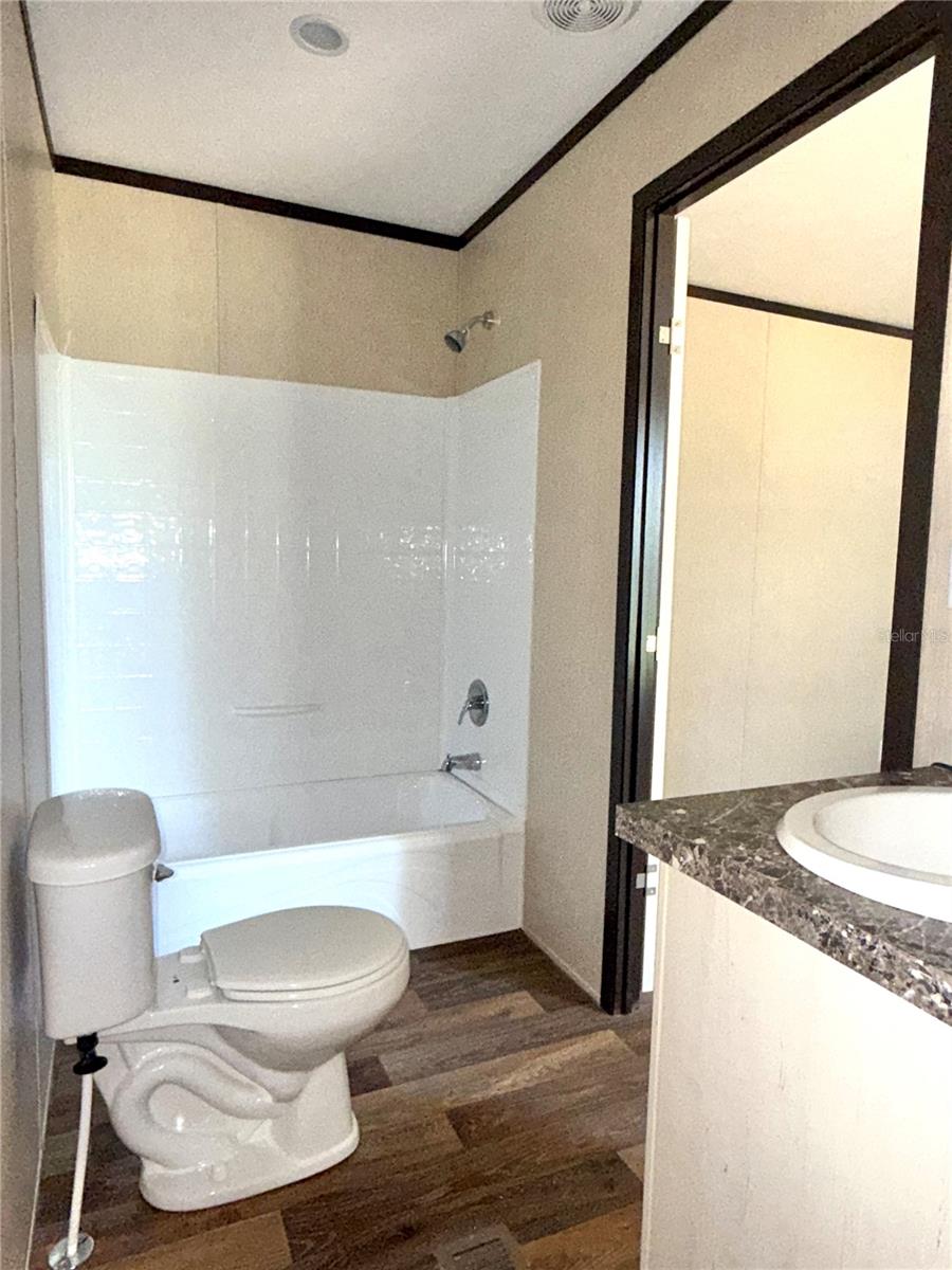 Image 9 of 20 For 806 Swindell Avenue N